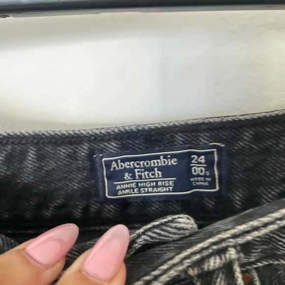 Abercrombie and Fitch Annie High Rise Ankle Straight Jeans 24/00s - Picture 3 of 4